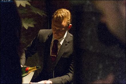 The_Night_Manager_008 (3000x1996, 1539 k...)